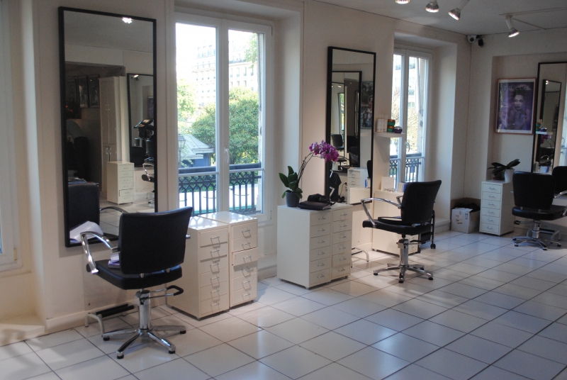 coiffure-CAUSSOLS-min_floor-home-office-property-living-room-room-781228-pxhere.com